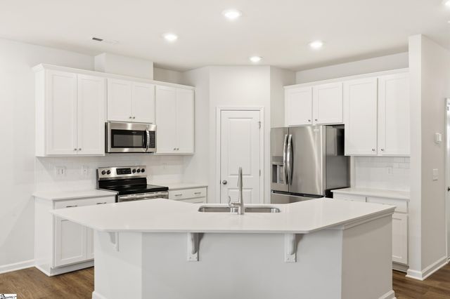 430 Bee Cove Way, Pendleton, SC 29670