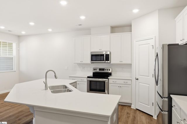 430 Bee Cove Way, Pendleton, SC 29670