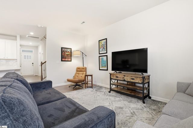 430 Bee Cove Way, Pendleton, SC 29670