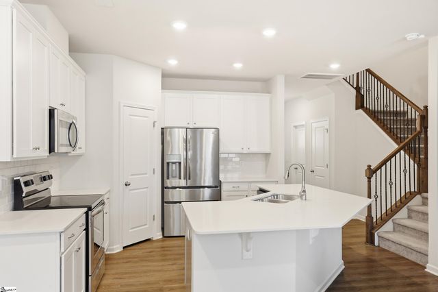 430 Bee Cove Way, Pendleton, SC 29670