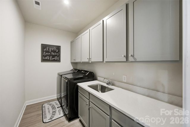 510 Meadow Ridge Drive, Belmont, NC 28012