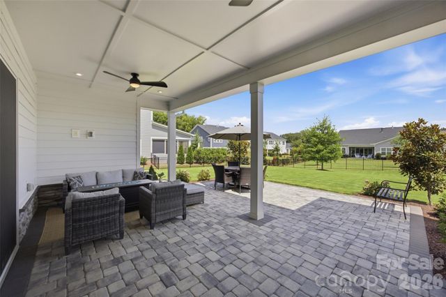 510 Meadow Ridge Drive, Belmont, NC 28012
