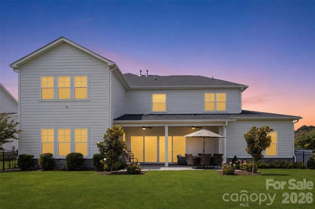 510 Meadow Ridge Drive, Belmont, NC 28012