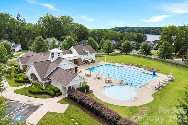 510 Meadow Ridge Drive, Belmont, NC 28012
