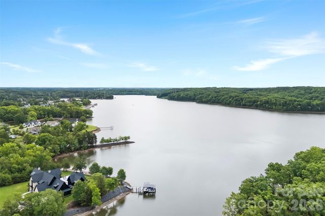 510 Meadow Ridge Drive, Belmont, NC 28012