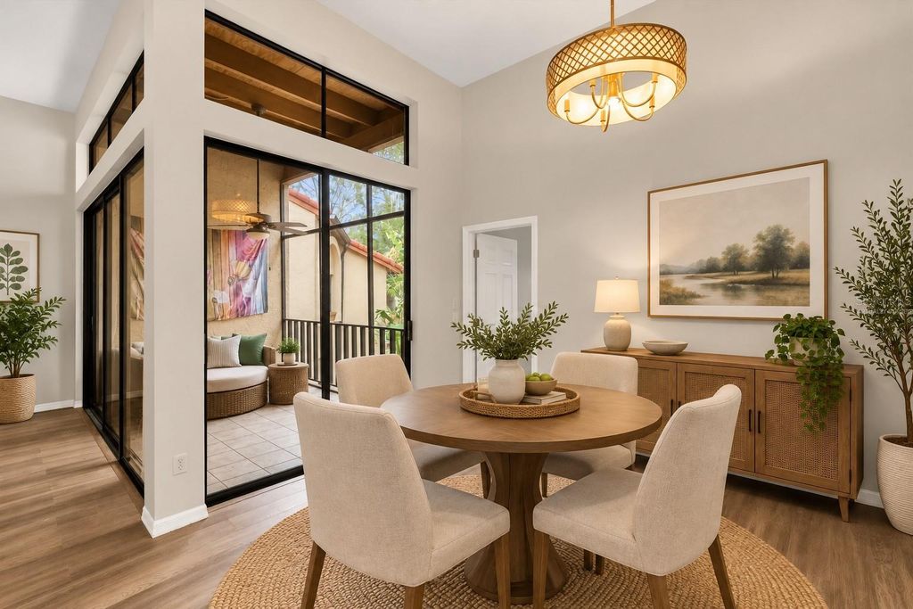 Image 13 of property listing at 1313 LAKE WILLISARA CIRCLE 1313, Orlando, FL 32806