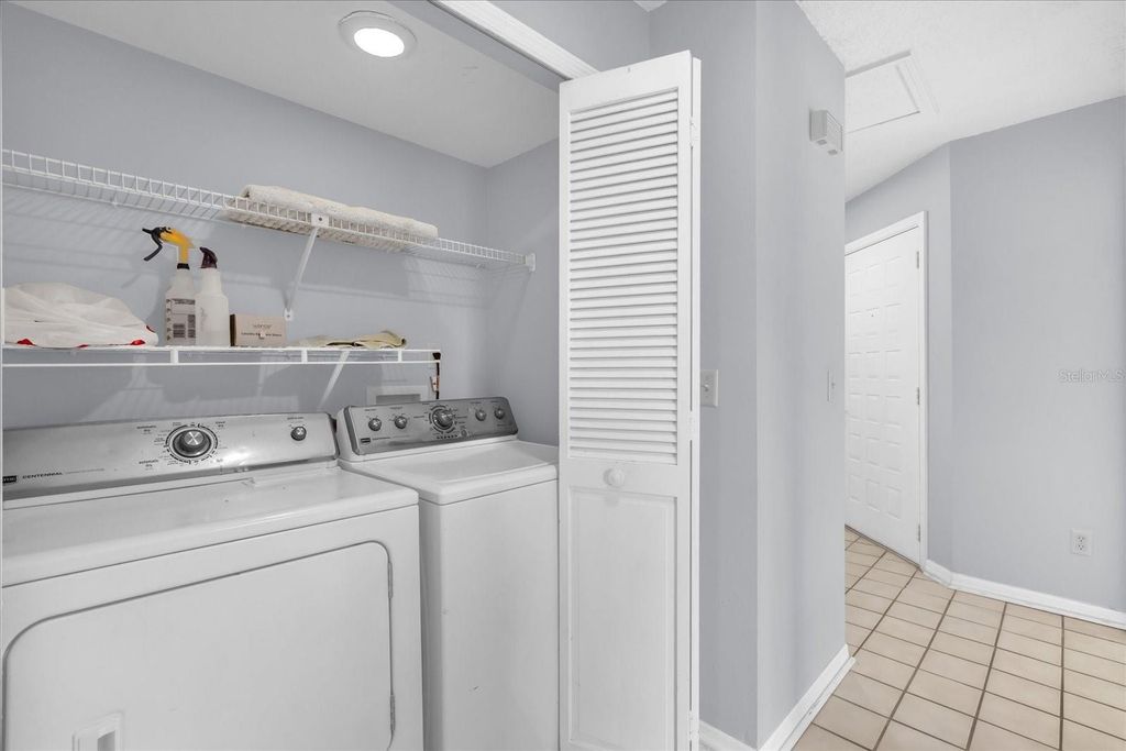 Image 25 of property listing at 1313 LAKE WILLISARA CIRCLE 1313, Orlando, FL 32806