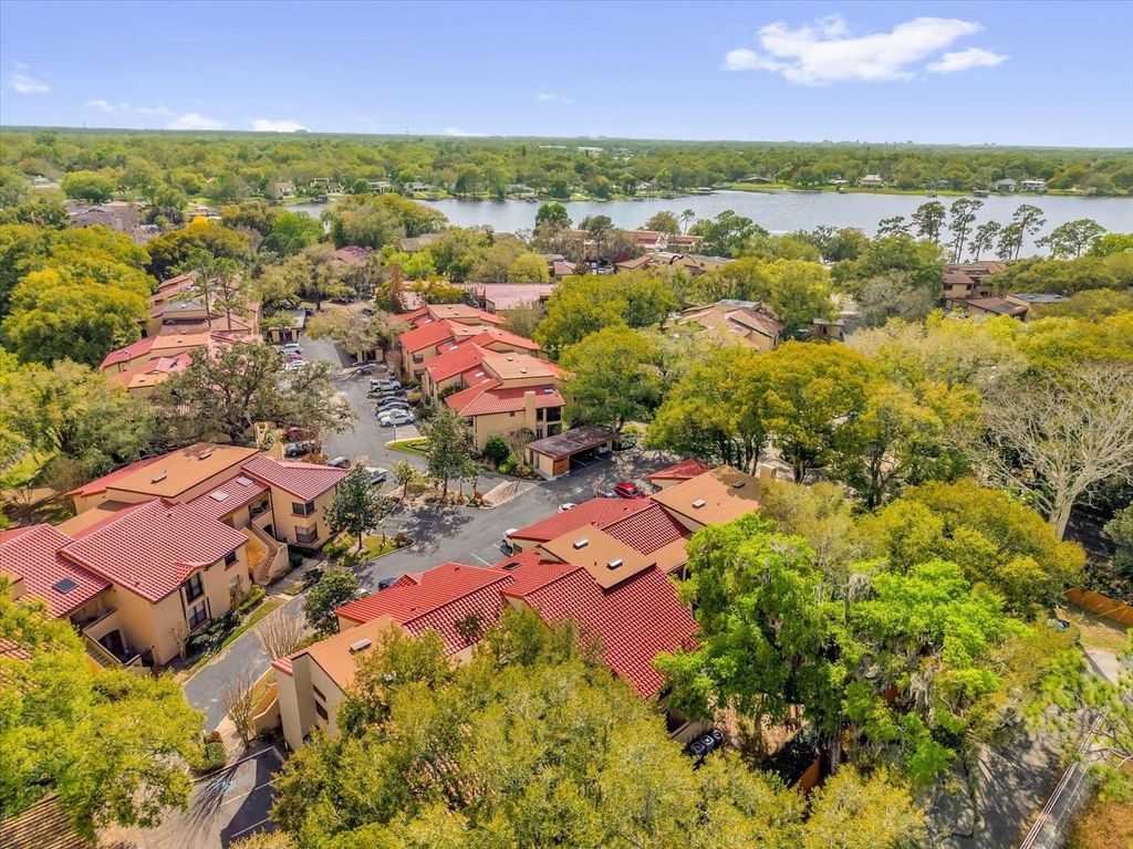 Image 36 of property listing at 1313 LAKE WILLISARA CIRCLE 1313, Orlando, FL 32806