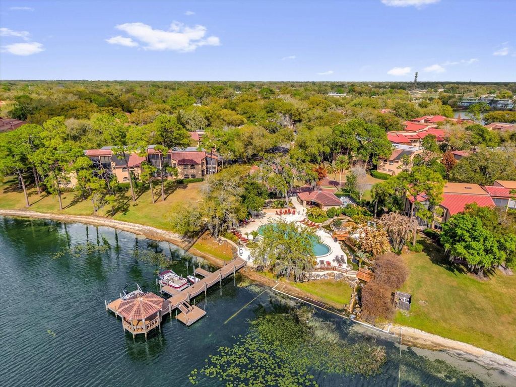 Image 37 of property listing at 1313 LAKE WILLISARA CIRCLE 1313, Orlando, FL 32806
