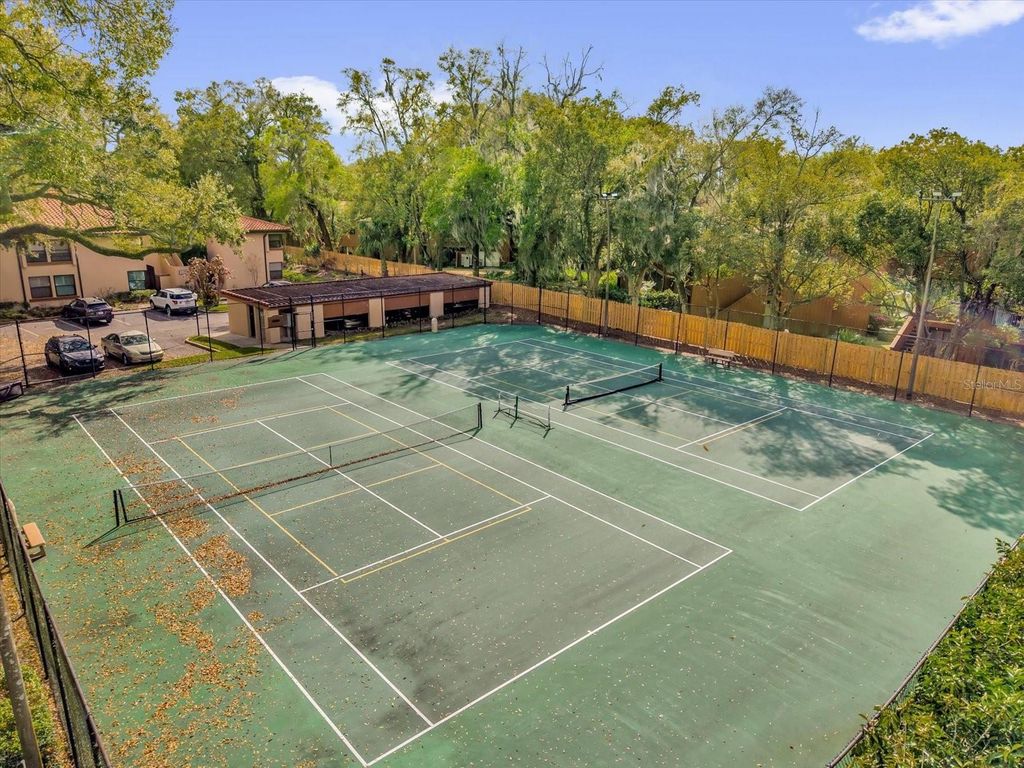 Image 39 of property listing at 1313 LAKE WILLISARA CIRCLE 1313, Orlando, FL 32806
