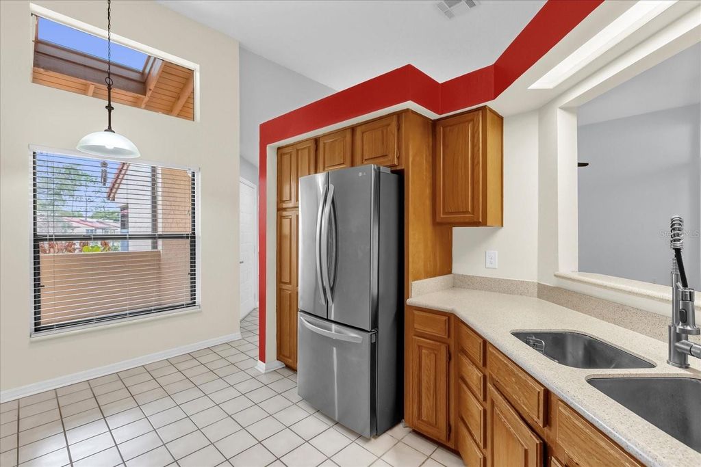 Image 8 of property listing at 1313 LAKE WILLISARA CIRCLE 1313, Orlando, FL 32806