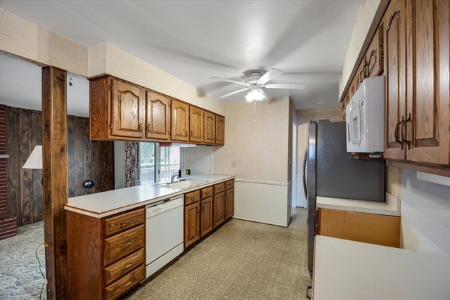 38240 Tottenham Road, Sterling Heights, MI 48312