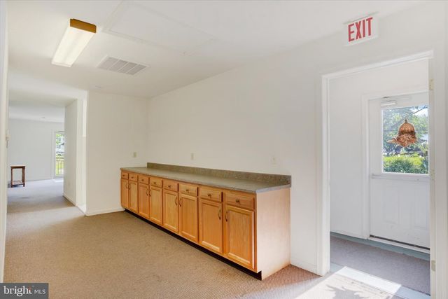 6049 BLUE BIRD AVE, Harrisburg, PA 17112