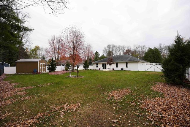 203 BITTERS AVENUE, Oconto, WI 54153