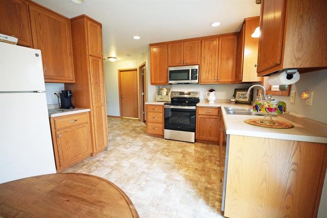 203 BITTERS AVENUE, Oconto, WI 54153