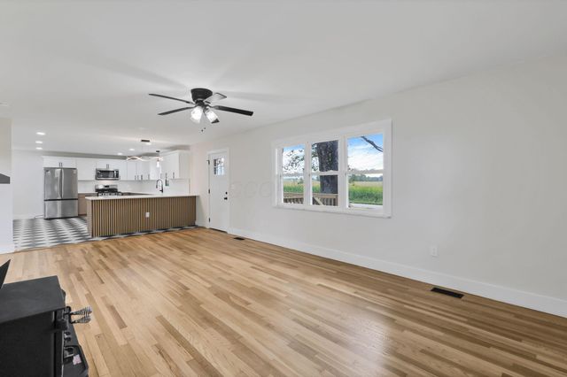 2460 Basil Western Road NW, Baltimore, OH 43105
