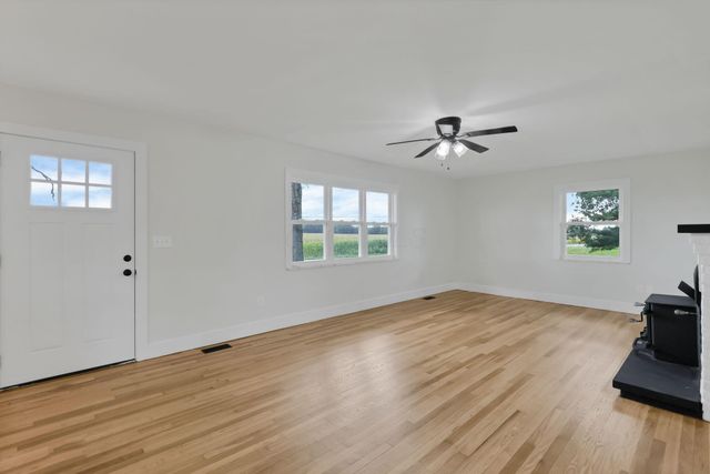 2460 Basil Western Road NW, Baltimore, OH 43105