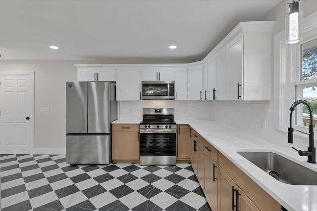 2460 Basil Western Road NW, Baltimore, OH 43105