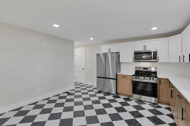 2460 Basil Western Road NW, Baltimore, OH 43105