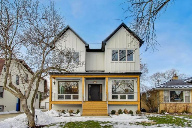 280 Blackhawk Road, Riverside, IL 60546