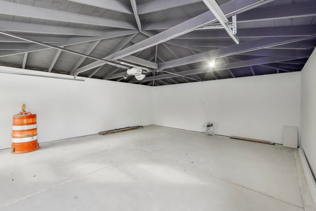 280 Blackhawk Road, Riverside, IL 60546