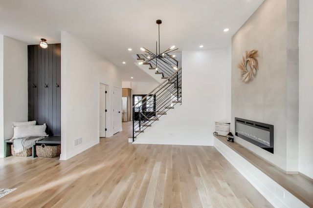 280 Blackhawk Road, Riverside, IL 60546