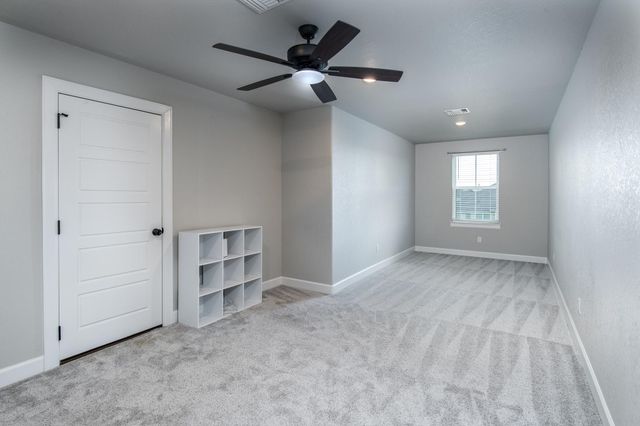 1 Greystone Court, Angleton, TX 77515