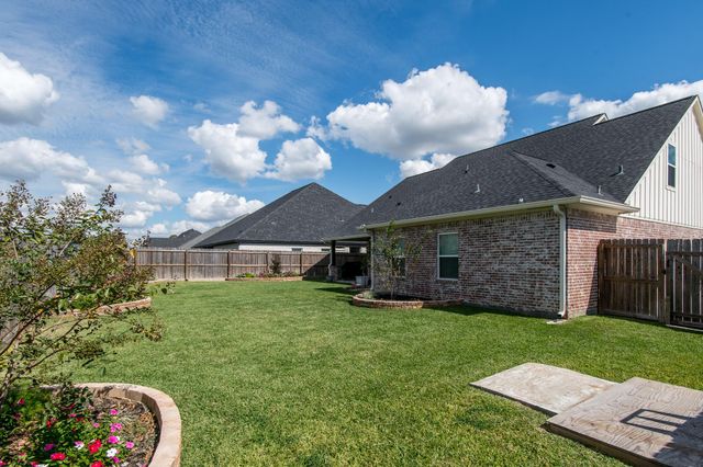 1 Greystone Court, Angleton, TX 77515