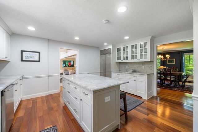 25 Donnelly Dr, Dover, MA 02030