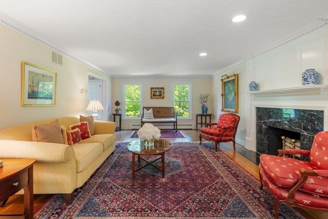 25 Donnelly Dr, Dover, MA 02030
