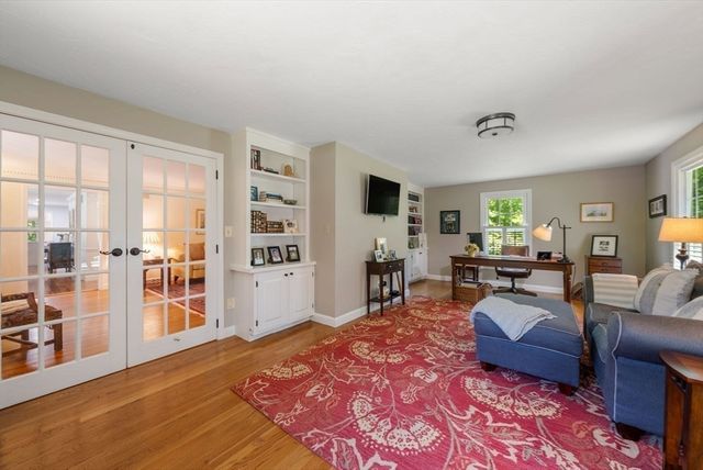 25 Donnelly Dr, Dover, MA 02030