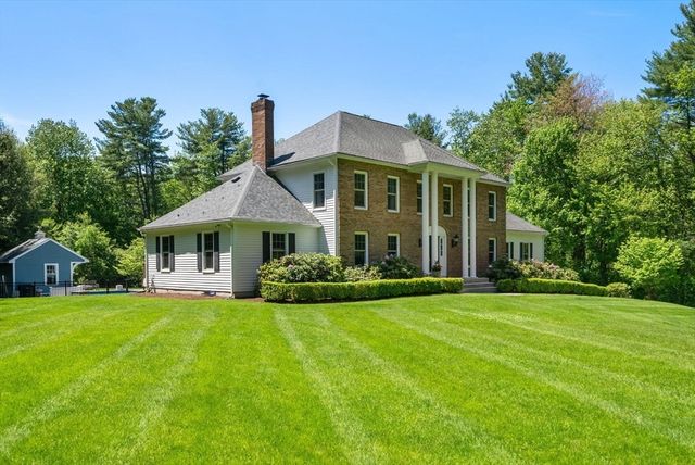 25 Donnelly Dr, Dover, MA 02030