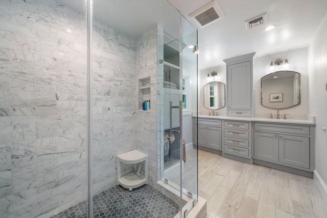 25 Donnelly Dr, Dover, MA 02030