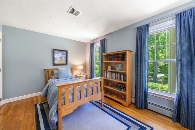 25 Donnelly Dr, Dover, MA 02030
