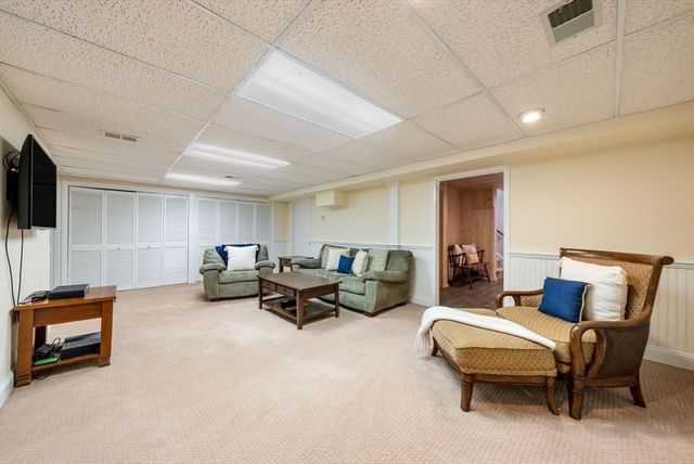 25 Donnelly Dr, Dover, MA 02030