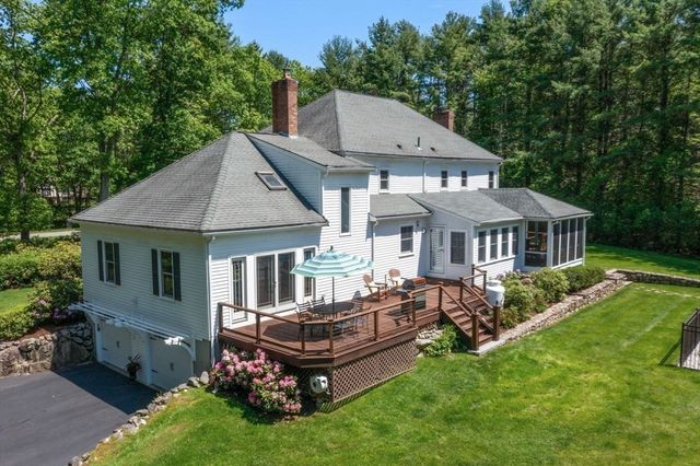 25 Donnelly Dr, Dover, MA 02030