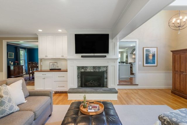 25 Donnelly Dr, Dover, MA 02030