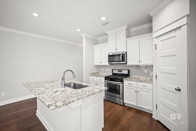 220 Hawthorne Circle, Fairhope, AL 36532