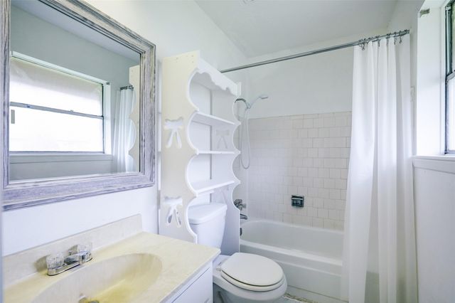 15251 Buckle Lane 5251, Houston, TX 77060