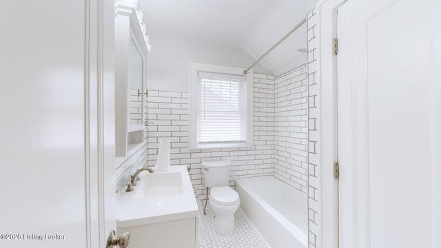 1059 Eastern Pkwy, Louisville, KY 40217
