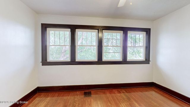 1059 Eastern Pkwy, Louisville, KY 40217