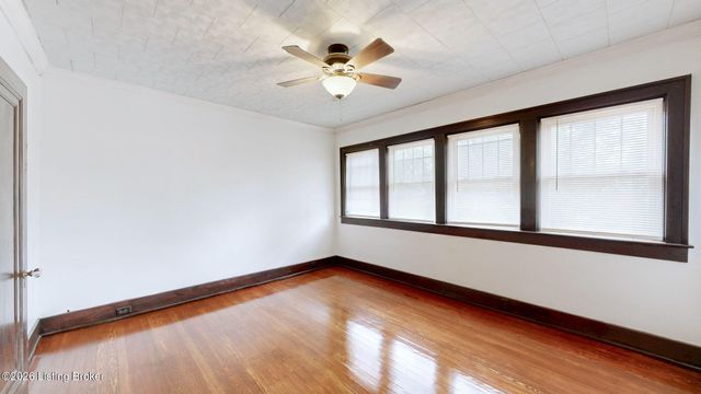 1059 Eastern Pkwy, Louisville, KY 40217