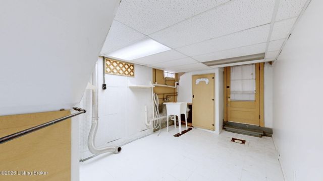 1059 Eastern Pkwy, Louisville, KY 40217
