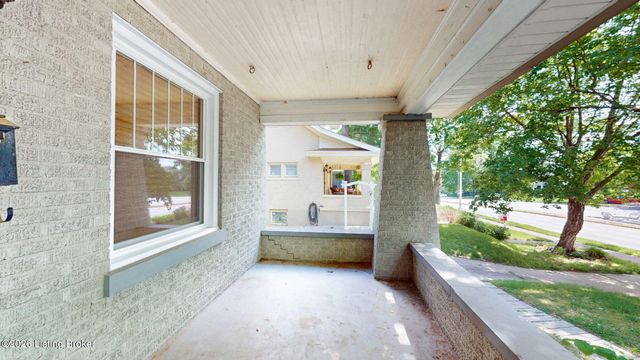 1059 Eastern Pkwy, Louisville, KY 40217