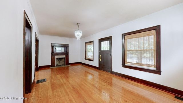 1059 Eastern Pkwy, Louisville, KY 40217