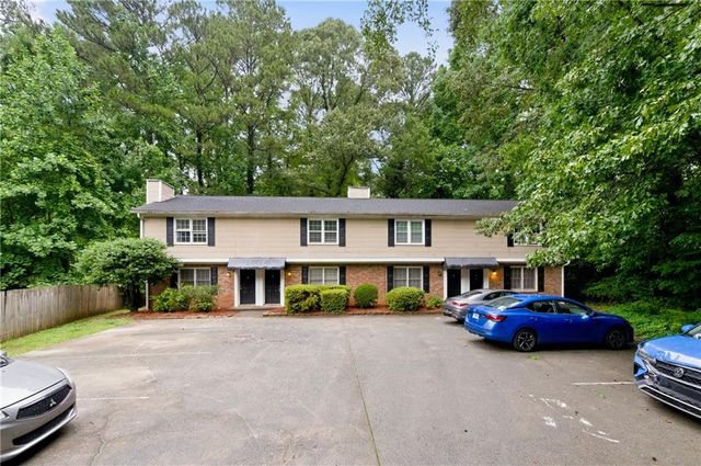 719 Burnt Creek Drive NW, Lilburn, GA 30047