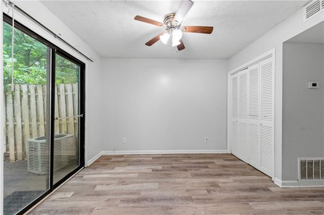 719 Burnt Creek Drive NW, Lilburn, GA 30047