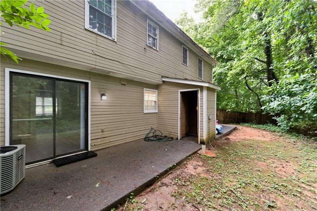 719 Burnt Creek Drive NW, Lilburn, GA 30047