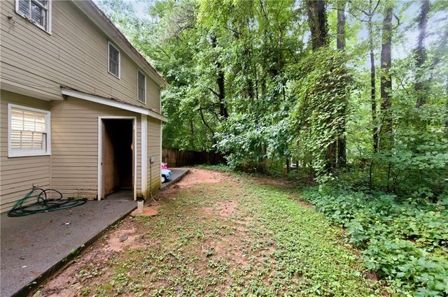 719 Burnt Creek Drive NW, Lilburn, GA 30047
