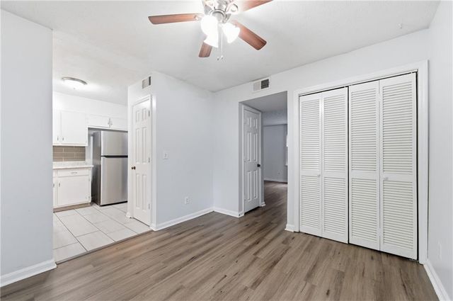 719 Burnt Creek Drive NW, Lilburn, GA 30047